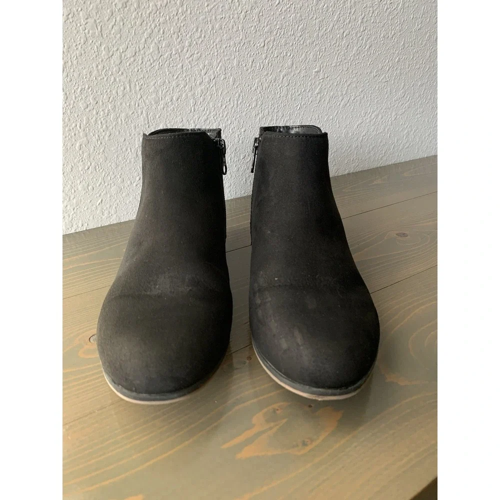 Cat Jack Kids Black Suede Ankle Boots Size 4  Zipper Side Flat Sole